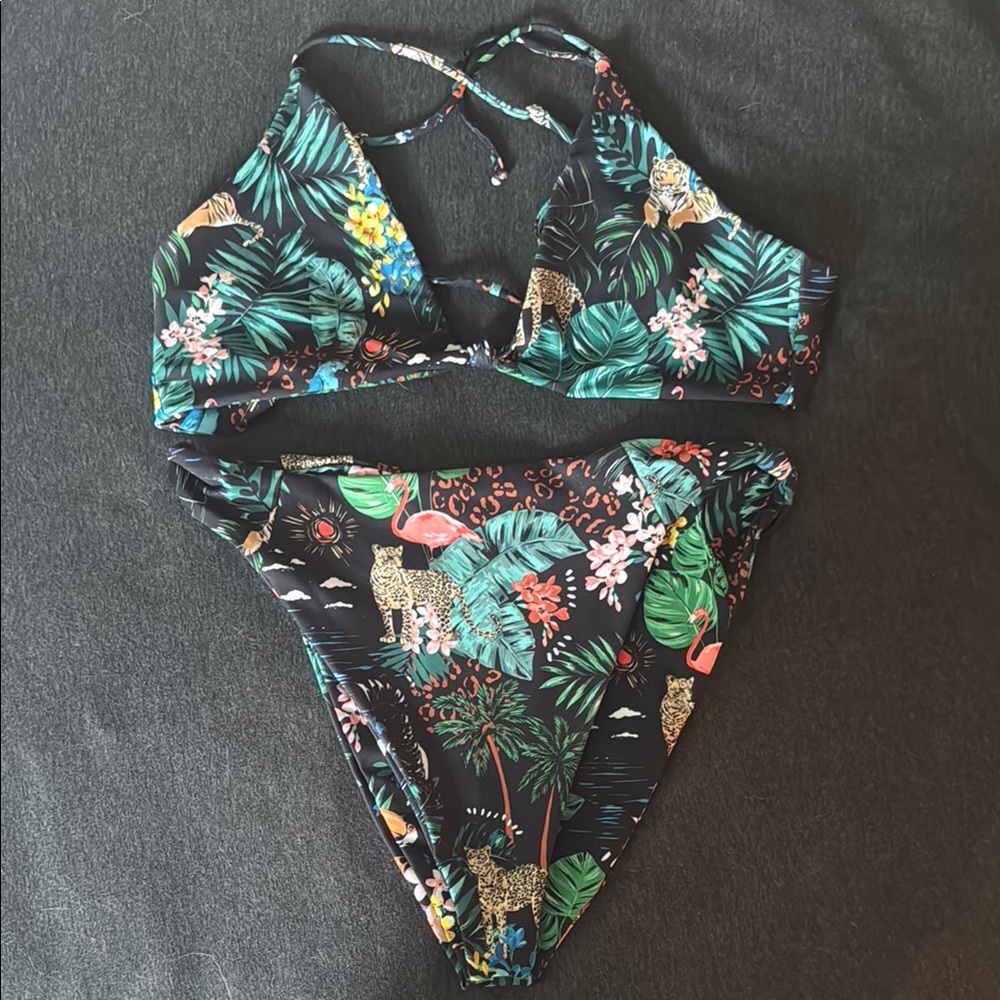Skatie Paradise Sarah top & Salty bottom